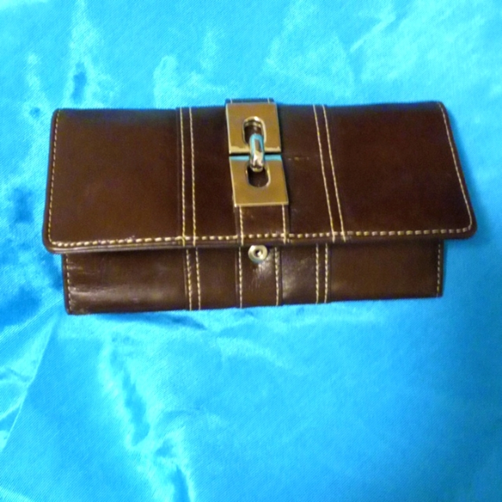 Women's leather wallet